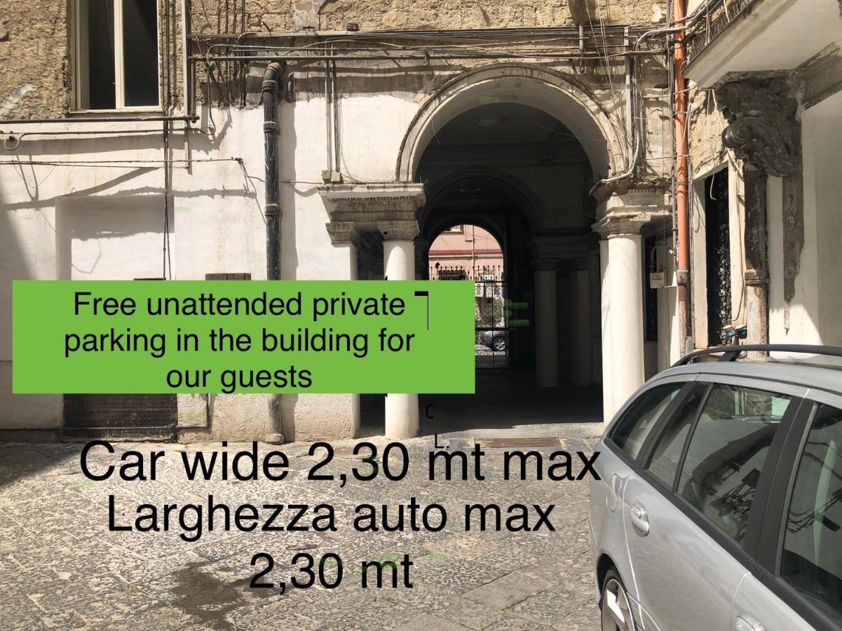 Casa Chiara Italia luxury central free parking Napoli Esterno foto